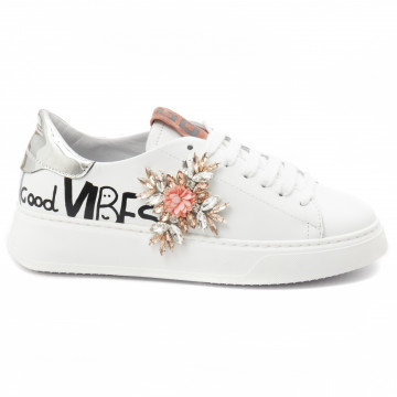 Sneakers Gio + Good Vibes...