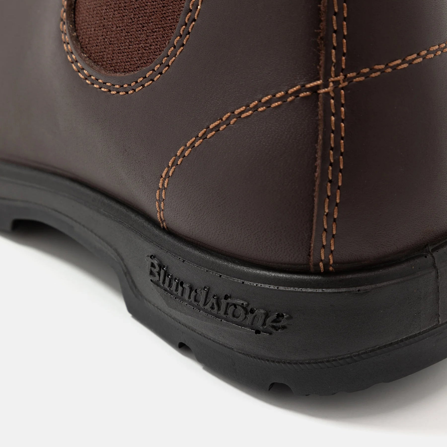 AI22---blundstone---BCCAL0010 500STOUT BROWN_5_P