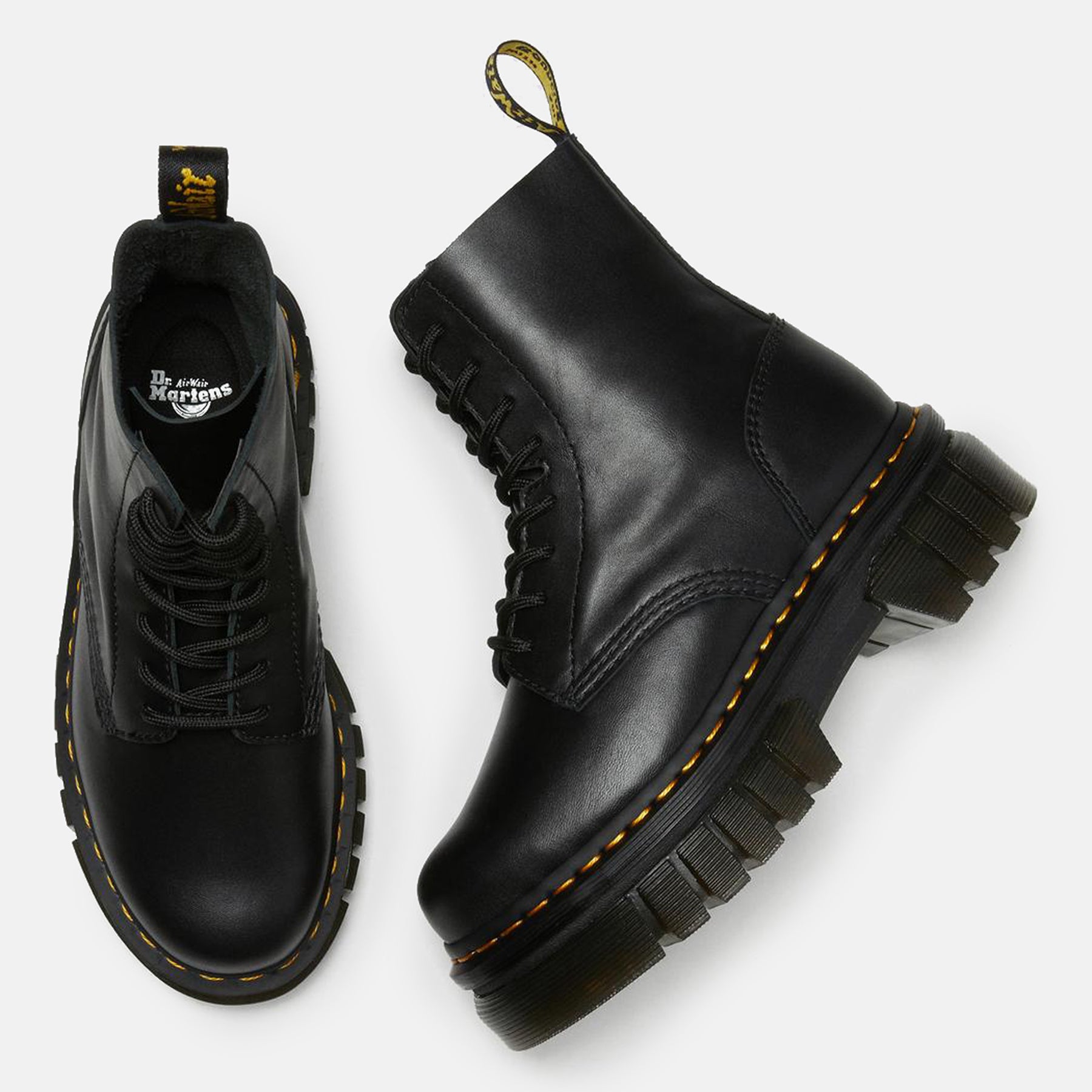 AI22---drmartens---AUDRICK W8 EYE BOOT BLACK NAPPA LUX_4_P