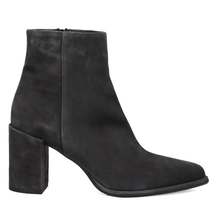 AI22---silvia rossini---SR520GDARK GREY
