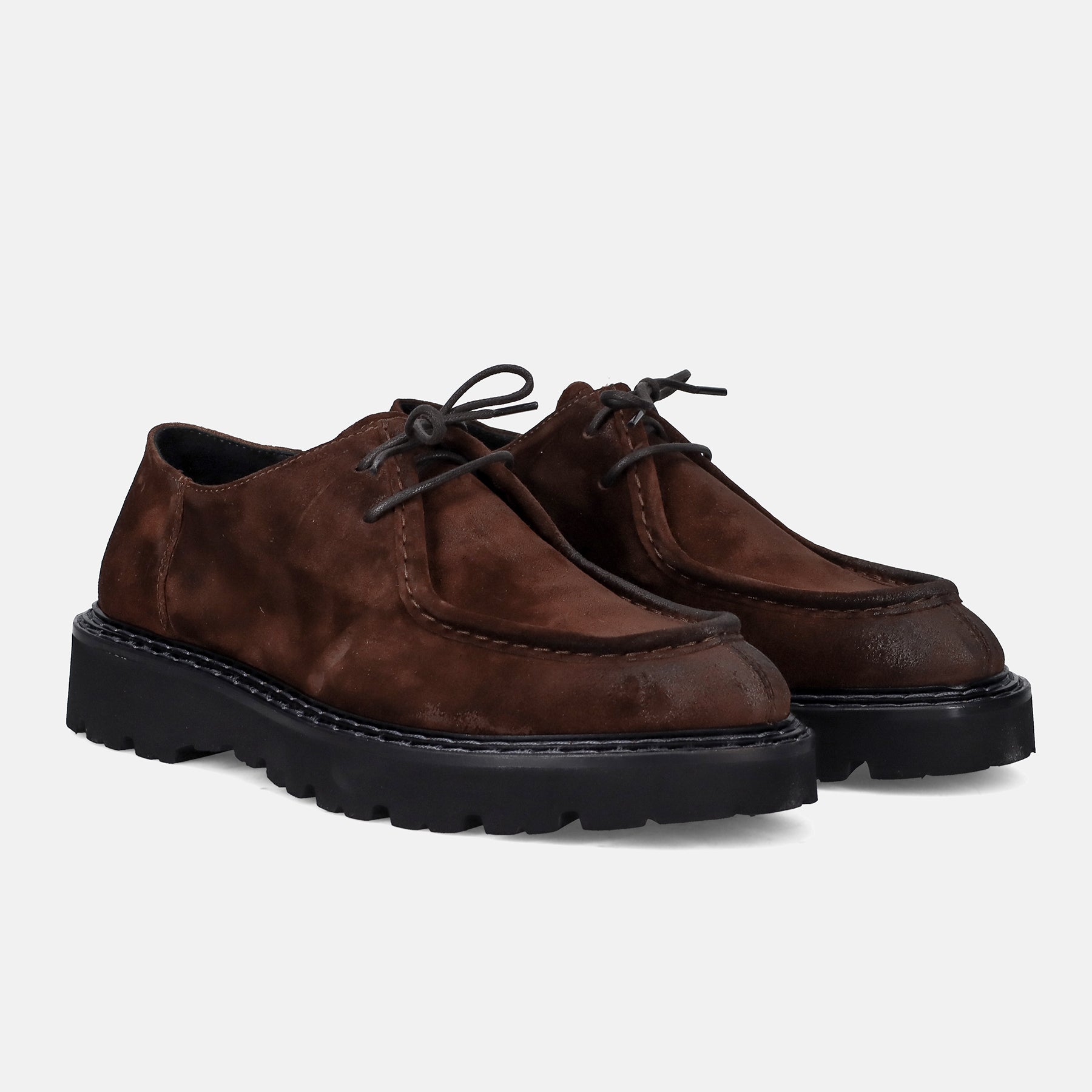 AI23---pawelks---22801YUKON CASTAGNO_1_P