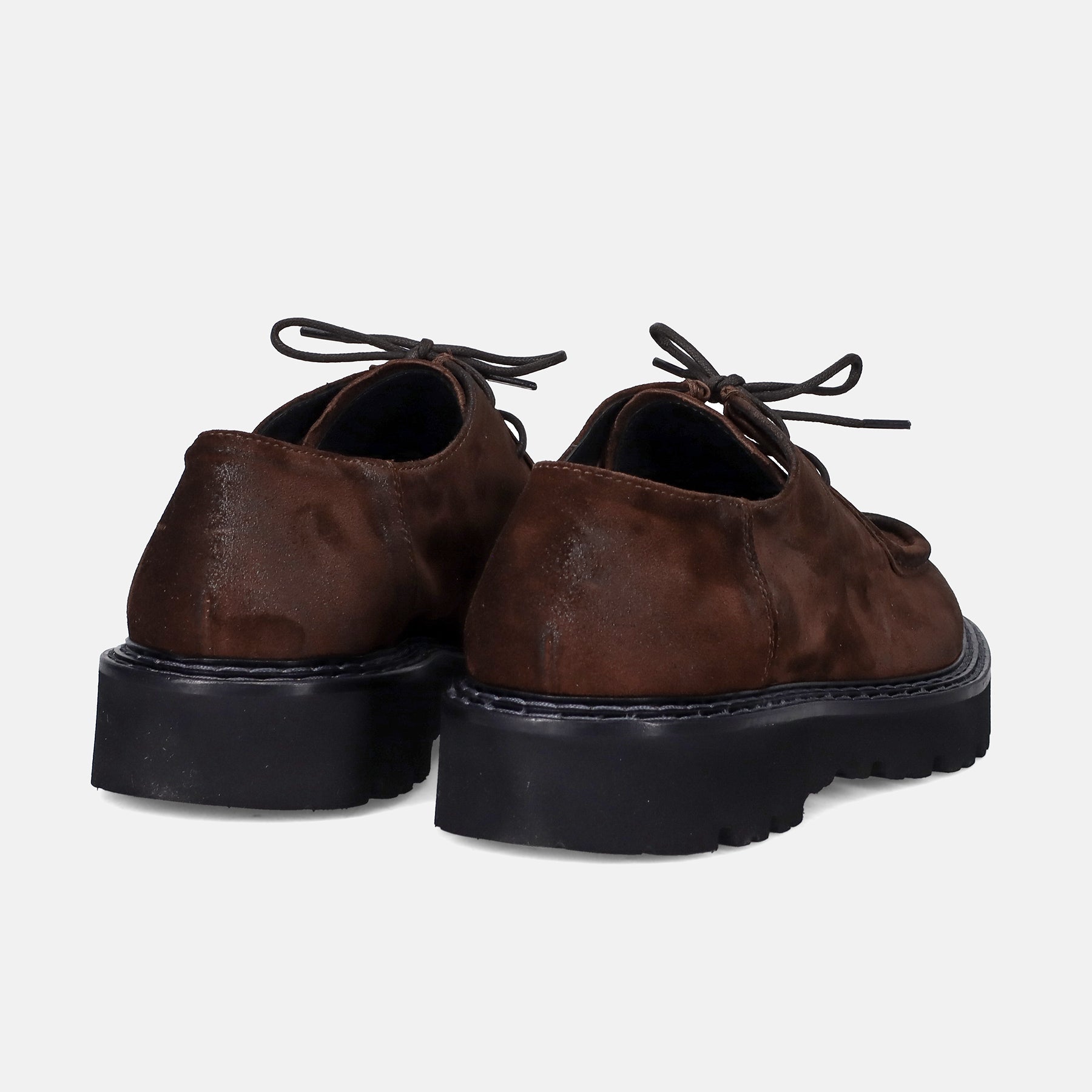 AI23---pawelks---22801YUKON CASTAGNO_3_P