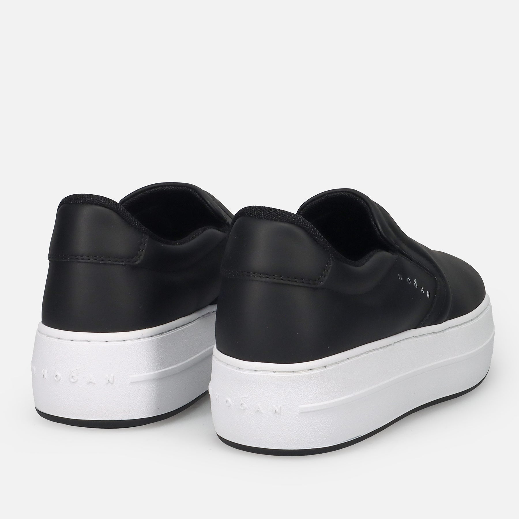 AI24---hogan---HXW6700FK90Q44B999_3_P