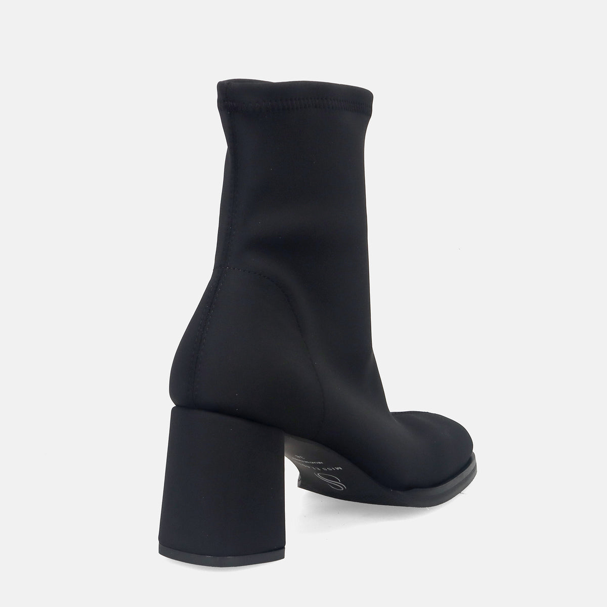 AI24---miss elastic---876210-0605-NEGRO_3_P