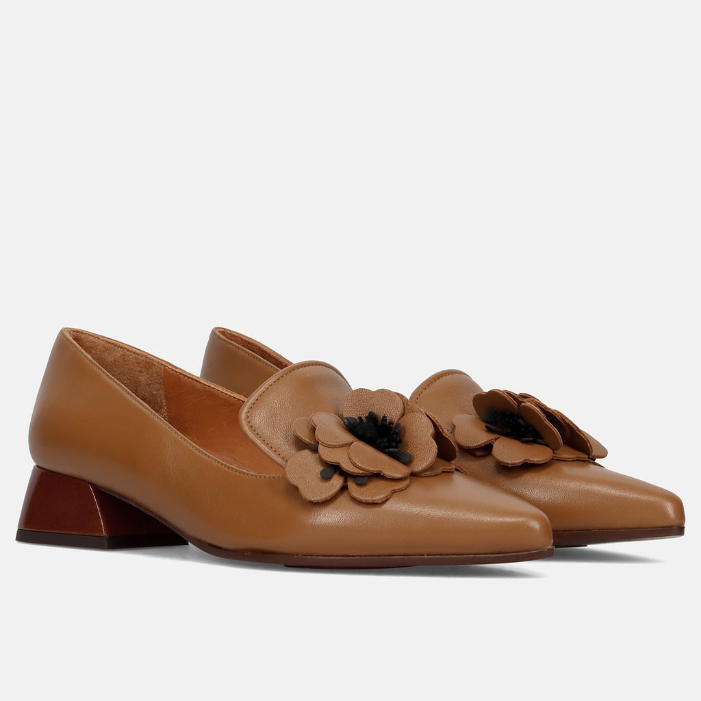 AI25---chie mihara---HADROSLINDA CAMEL_2_P