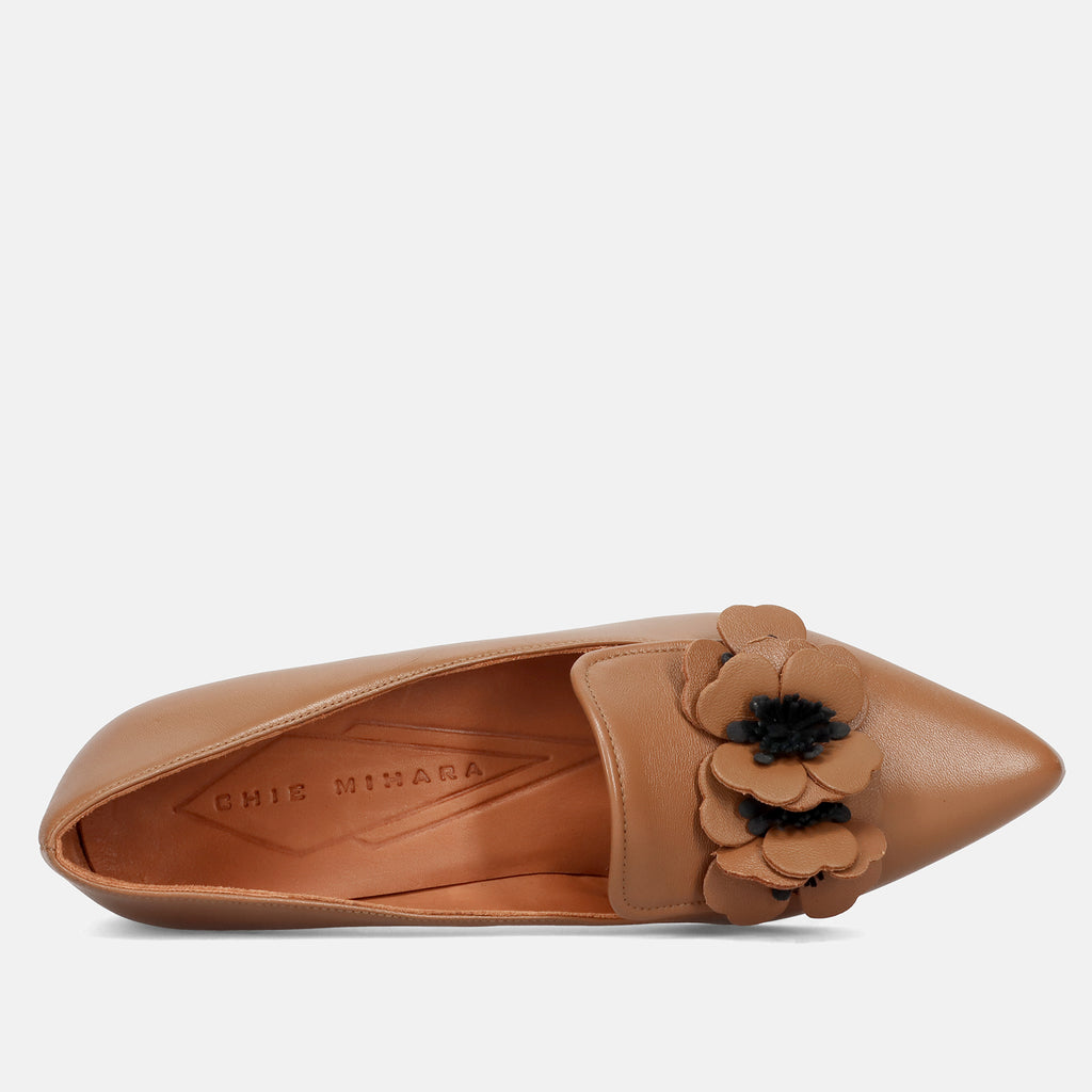 AI25---chie mihara---HADROSLINDA CAMEL_3_P