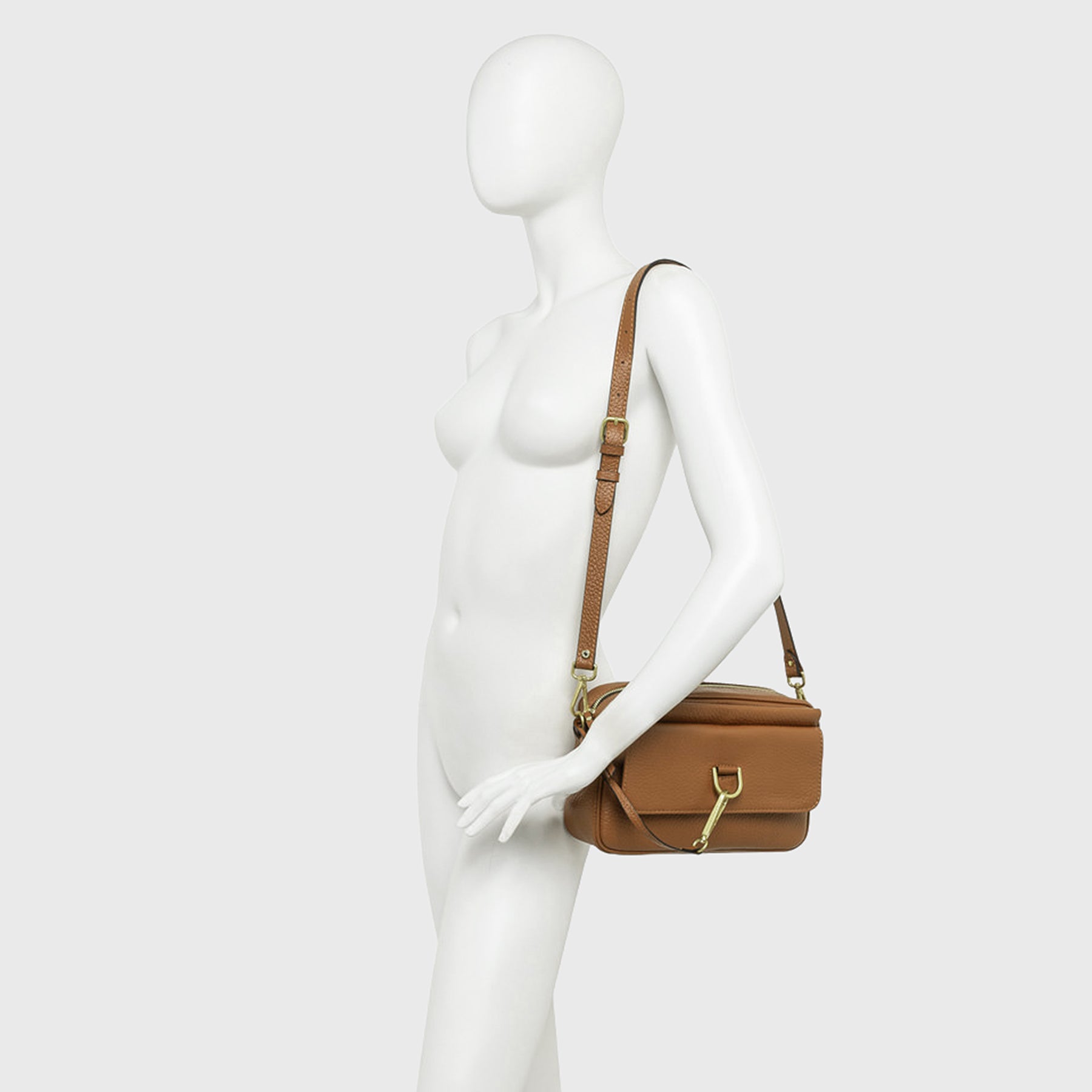 AI25---gianni chiarini---BS11516 TKL206 CUOIO_6_P