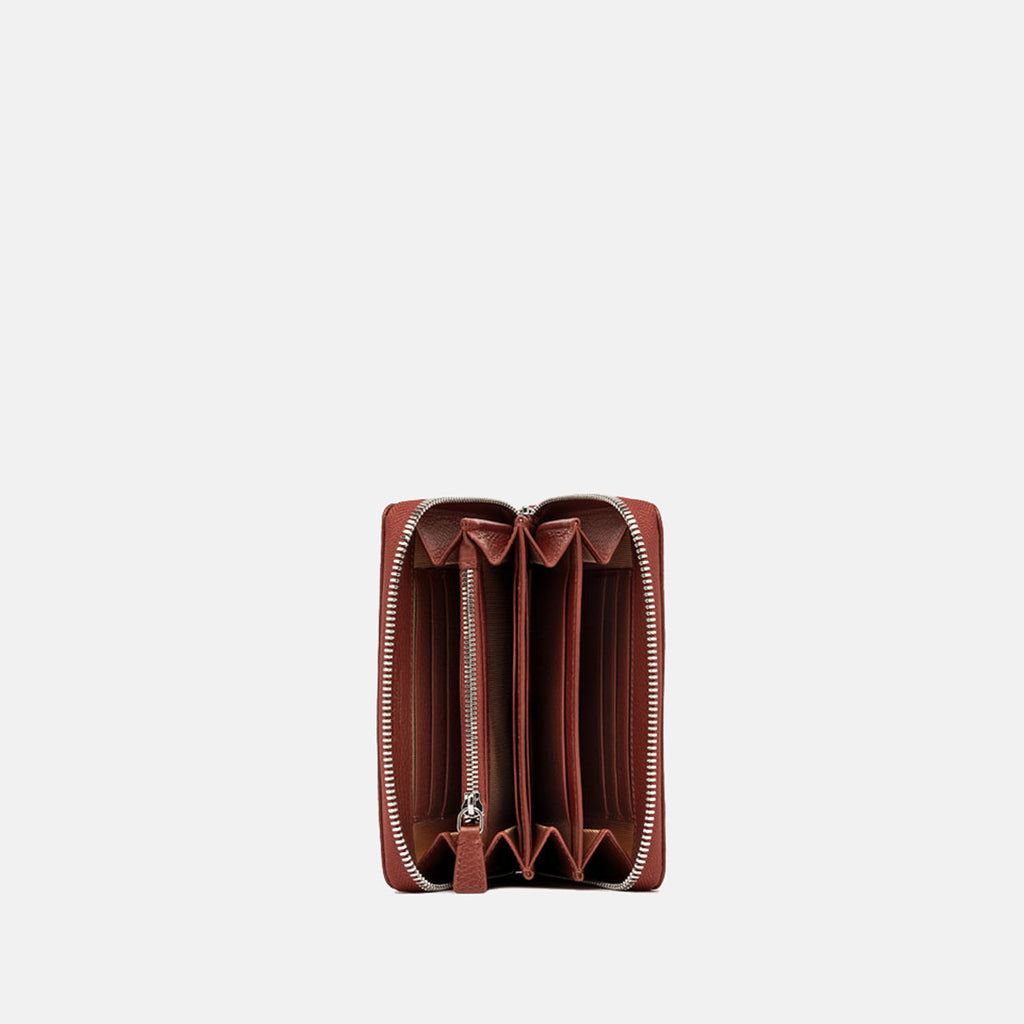 AI25---gianni chiarini---PF5043 GRN14049 BRICK RED_2_P