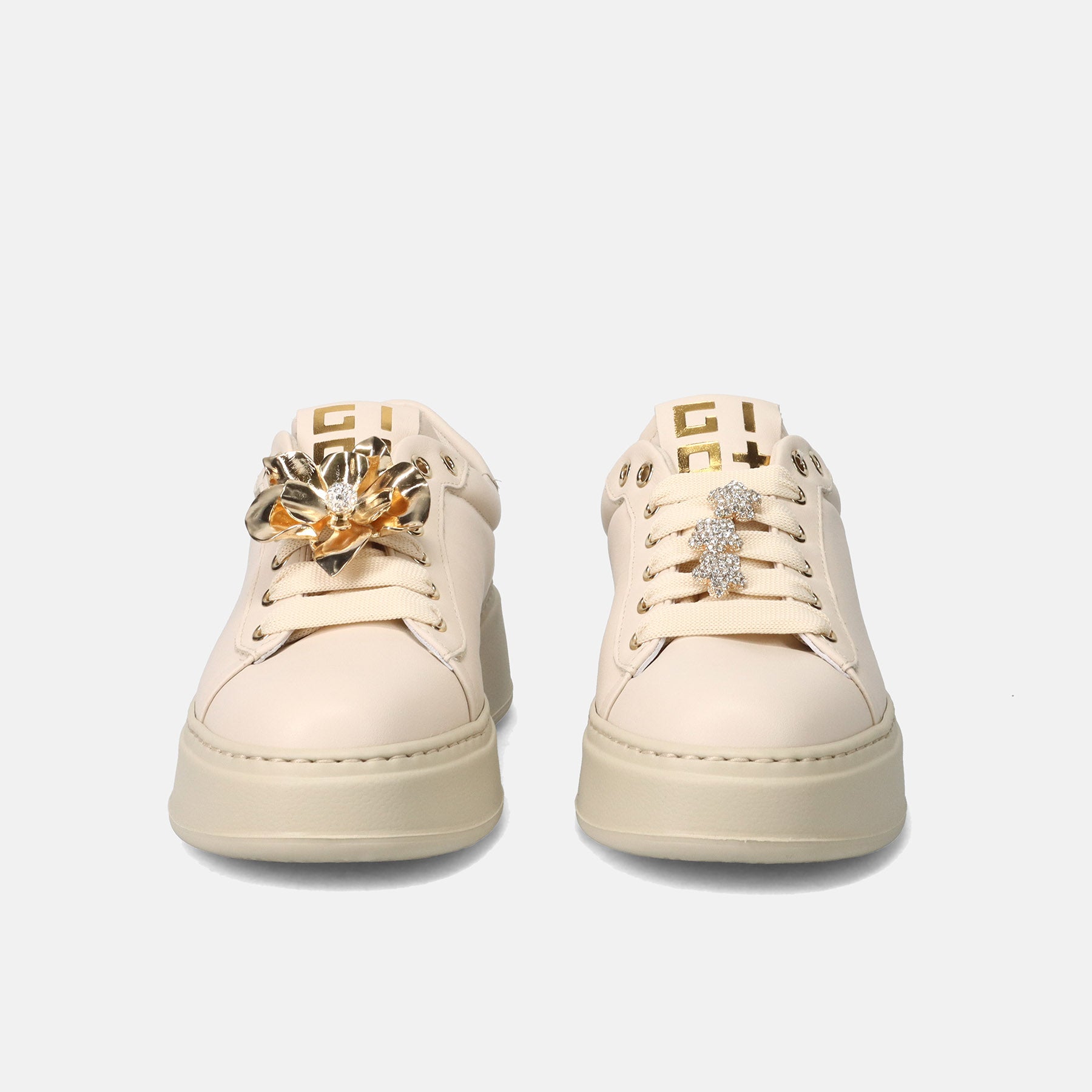 AI25---gio+---PIA426A COMBI GOLD_3_P