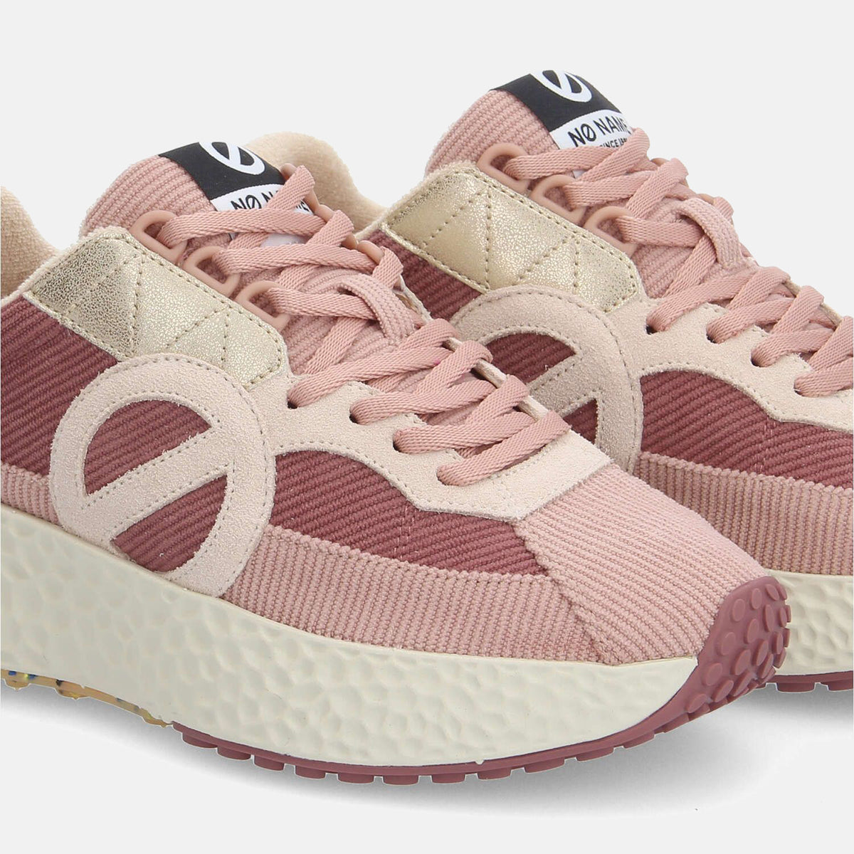 AI25---no name---CARTER RUNNER WKNVCDD04DM SB_6_P
