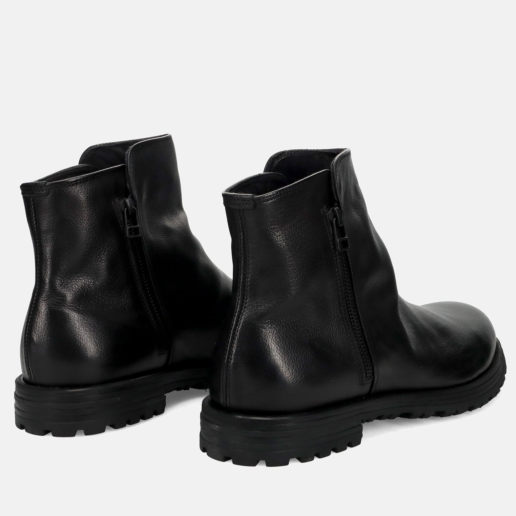 AI25---pawelks---24230SIERRA NERO DEEP_2_P