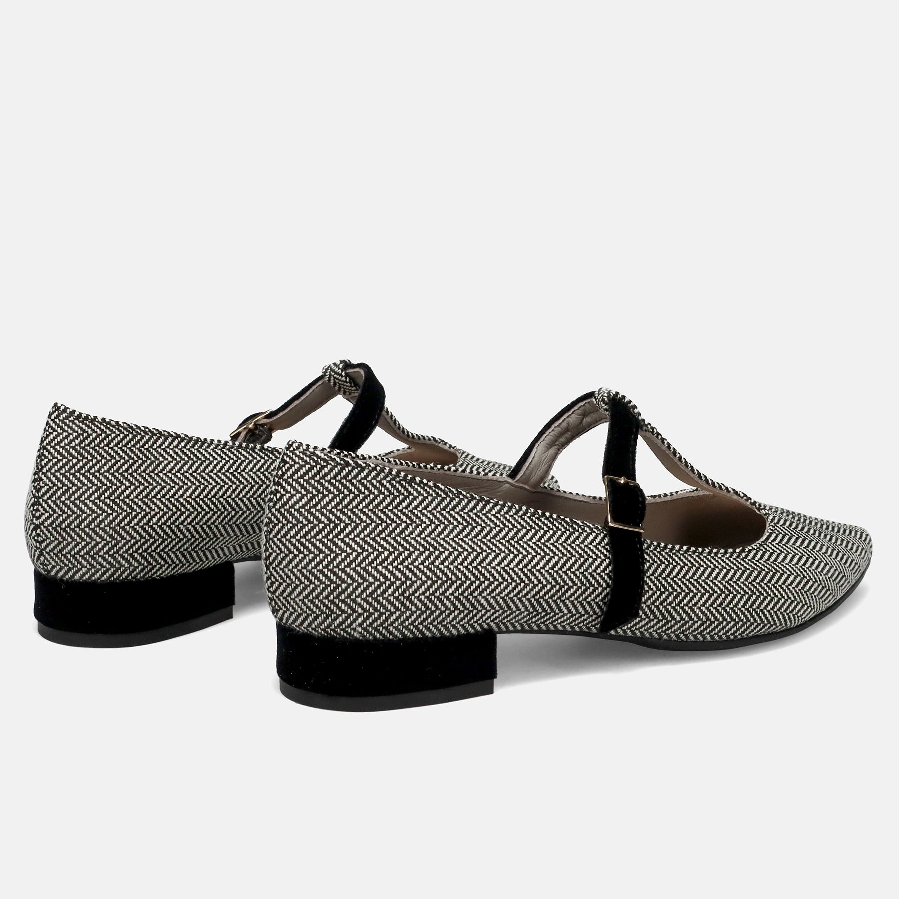 AI25---stringart---BL MJ BALLERINE CLOE_2_P