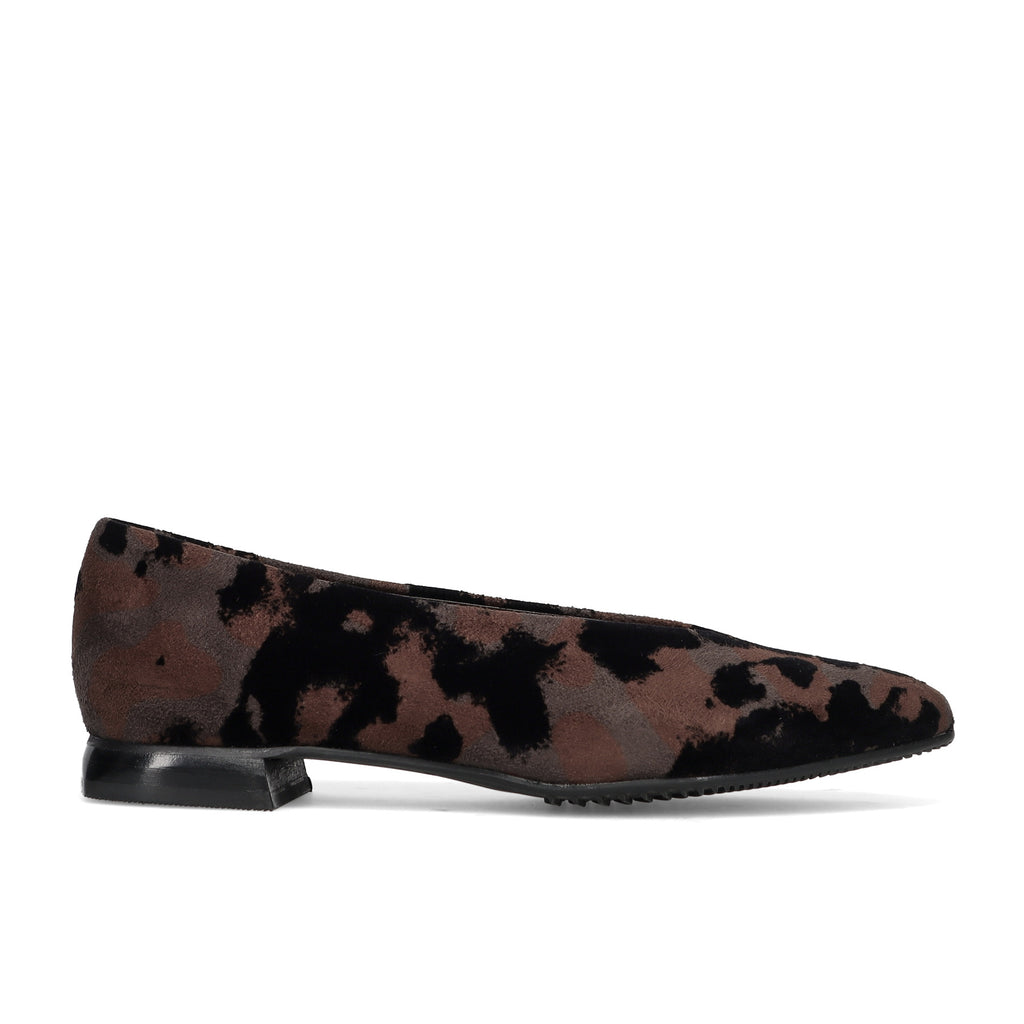 BRUNATE: Scarpa da donna in camoscio idrorepellente con stampa mimatica marrone e nera