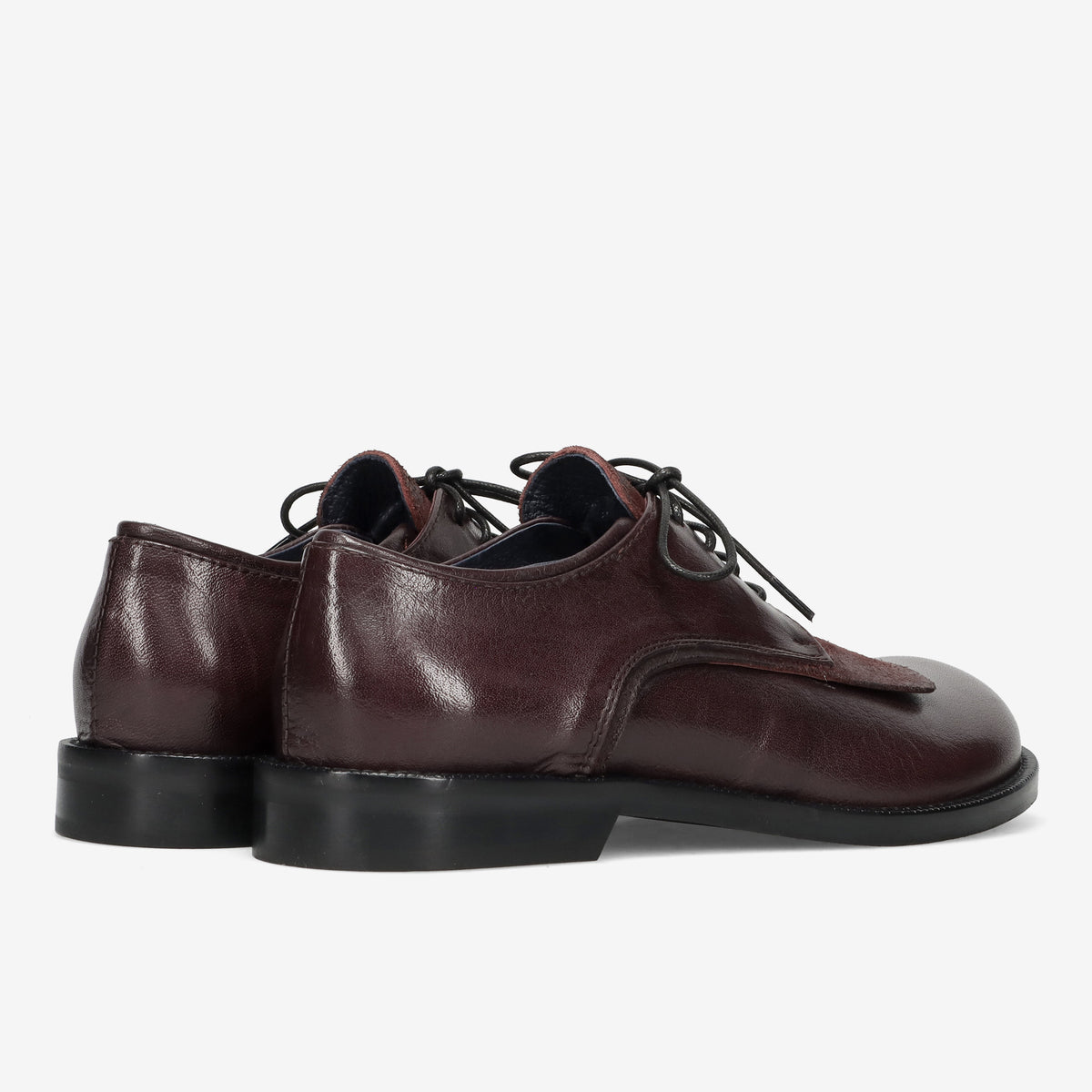 AI26---history541---GISELLE0103 DAYTONA BURGUNDY_3_P