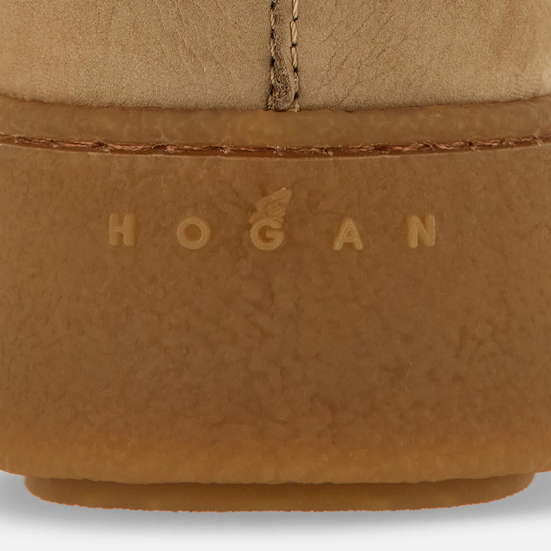 AI26---hogan---HXW6980FB6TUIE0CP4_7_P