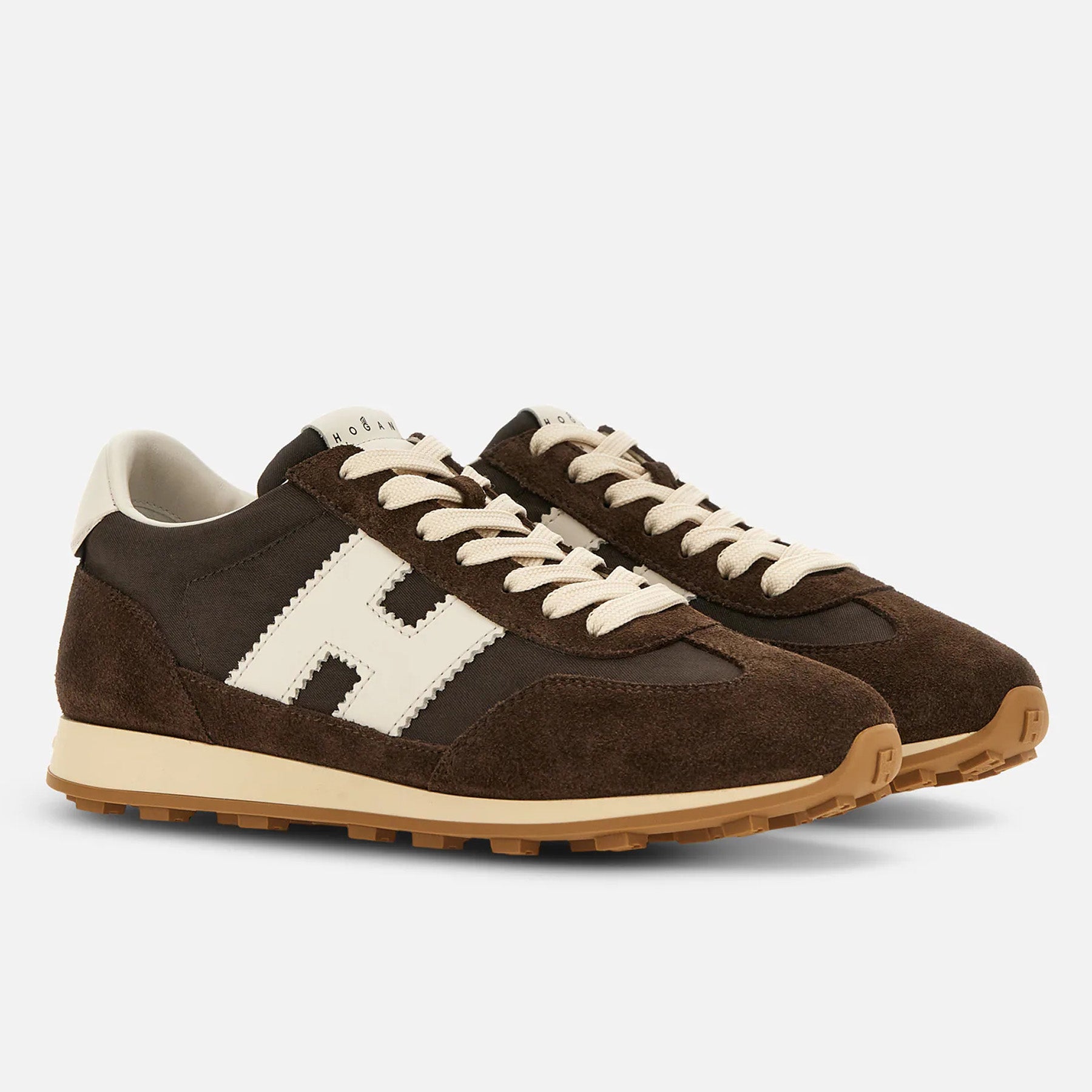 AI26---hogan---HXW7270GH10V4R0CQ1_2_P