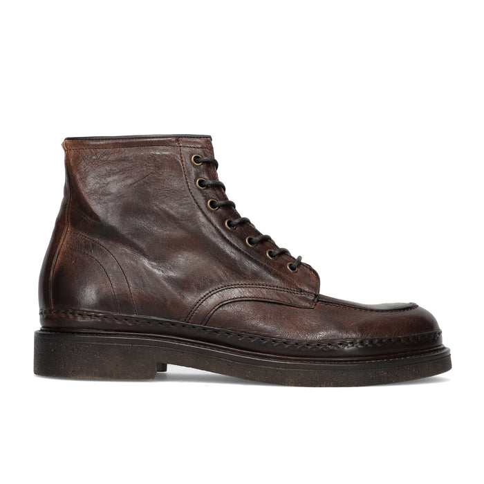 PAWELKS: Stivletto stringato da uomo in pelle vintage marrone con guardolo in cuoio
