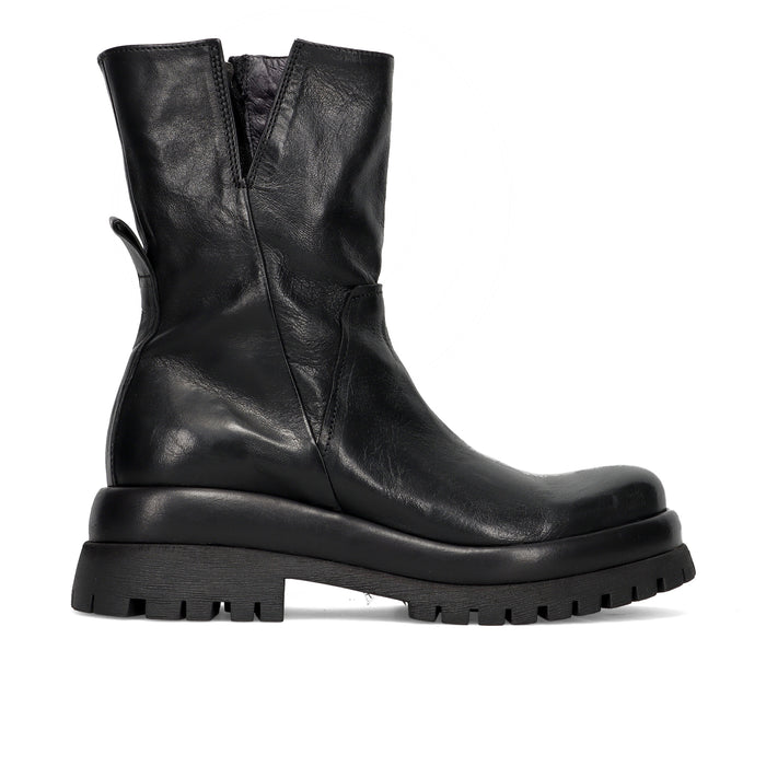 PAWELKS: Stivaletto da donna in pelle vintage nera con maxi suola in gomma carrarmato