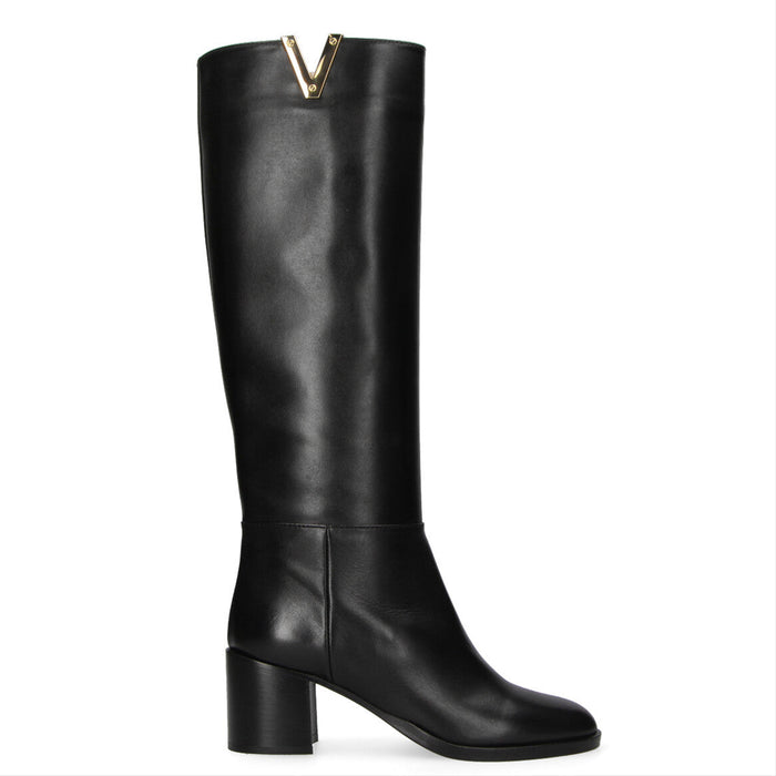 VIA ROMA 15: Stivale tubolare da donna in pelle nera con accessorio "V" oro e tacco medio comodo