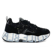 Club105. black strass