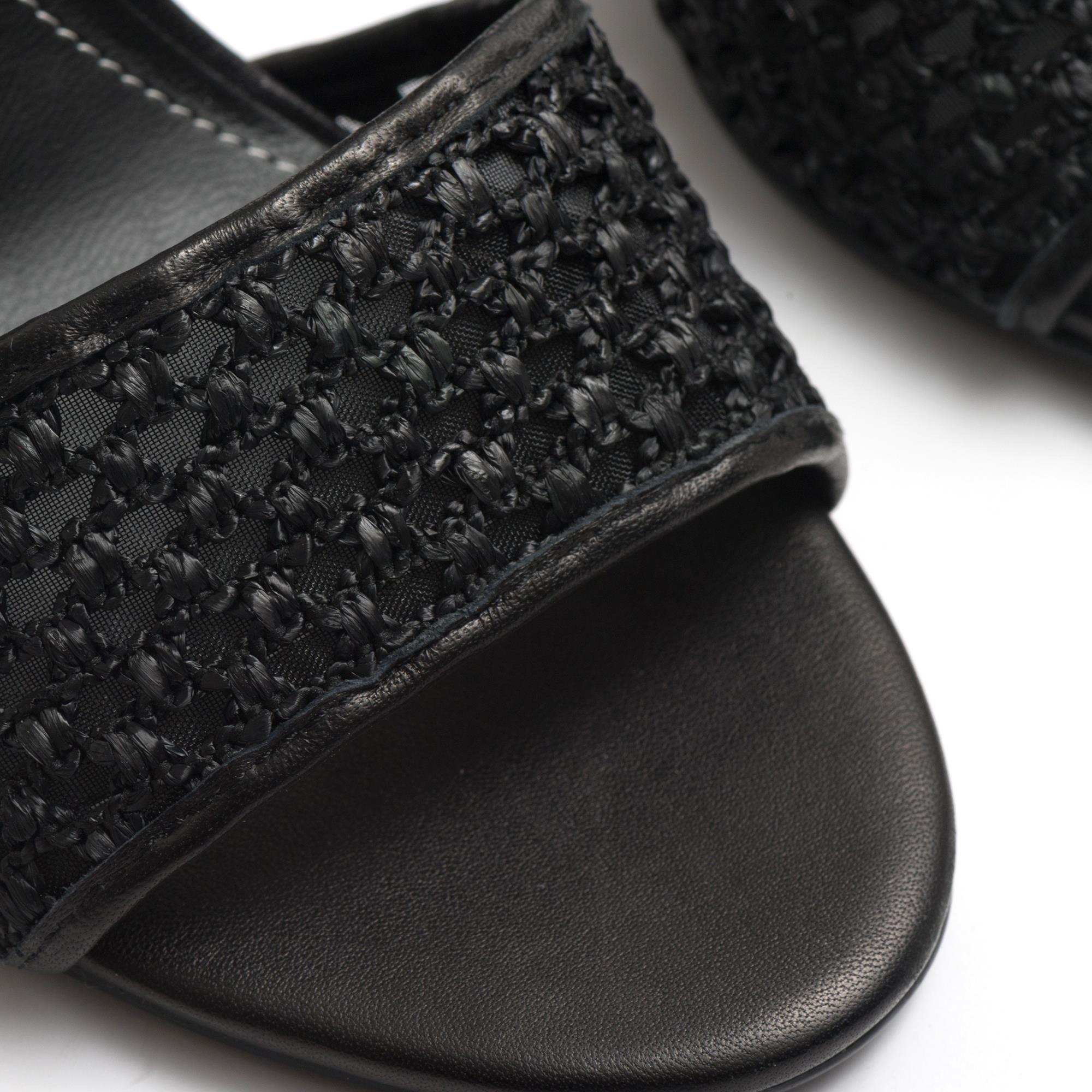 Sandalo Kendall + Kylie Genna nero con tacco alto