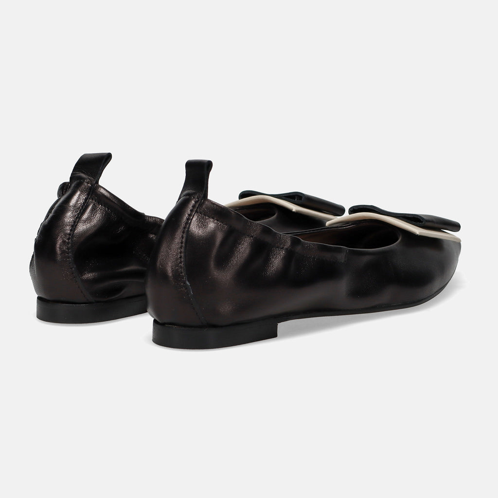 PE22---sangiorgio---INGRIDNAPPA NERO_3_P