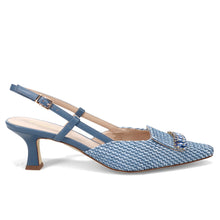 Slingback tosca blu in pelle azzurra con morsetto di strass