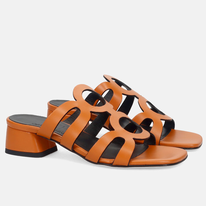 PE25---claudia peruzzini---2514VIT ARANCIO_1_P