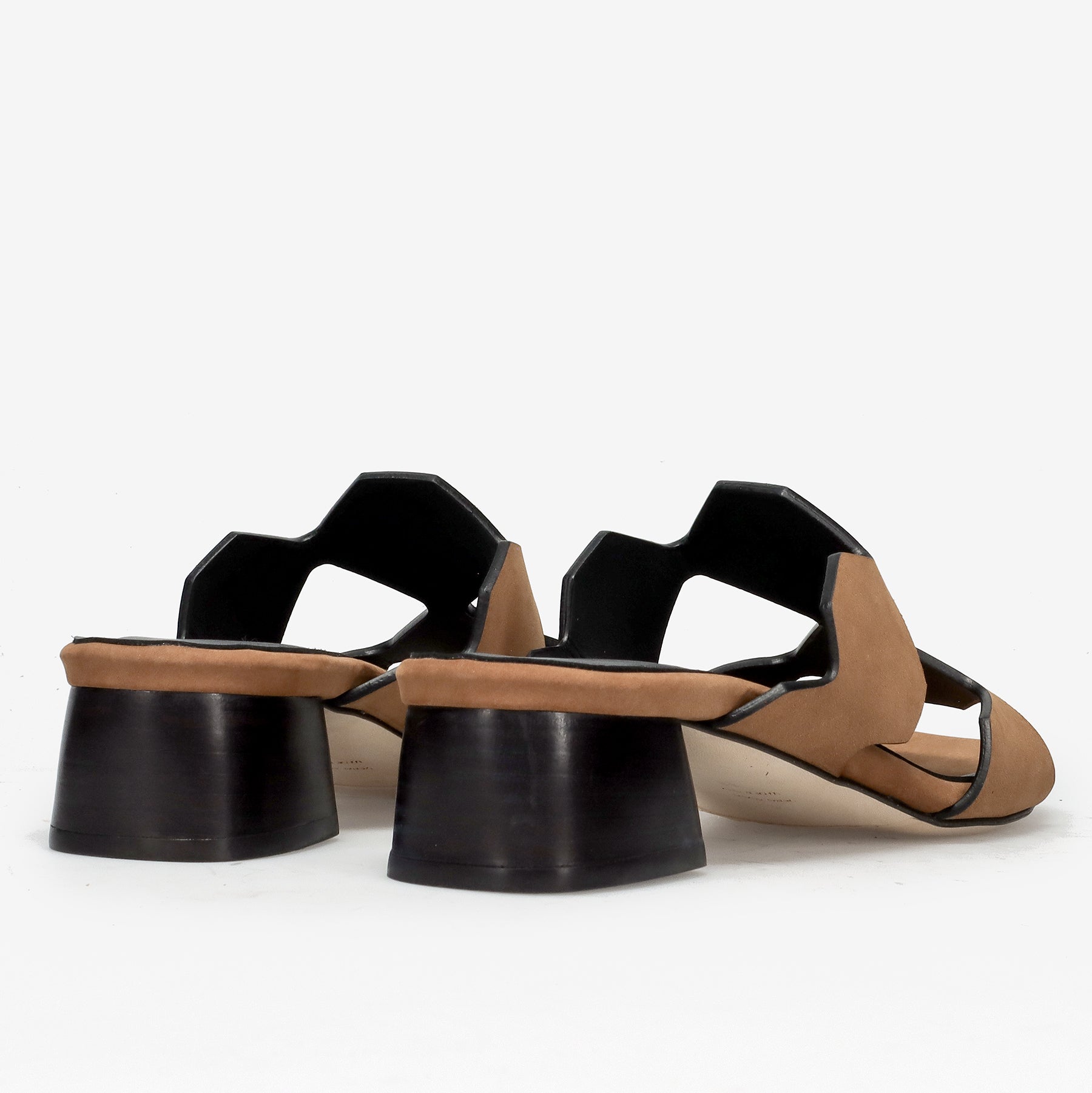 PE26---claudia peruzzini---2608NABUK COGNAC_3_P