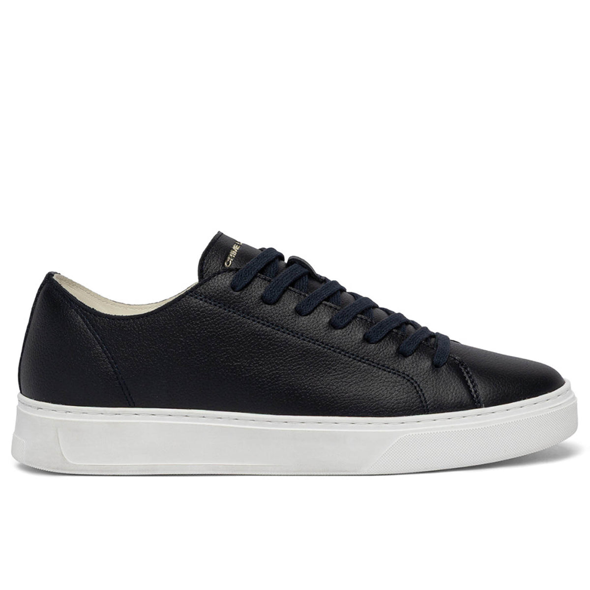 Crime London: Sneakers da uomo Crime London Raw Cut in pelle blu scuro a taglio vivo