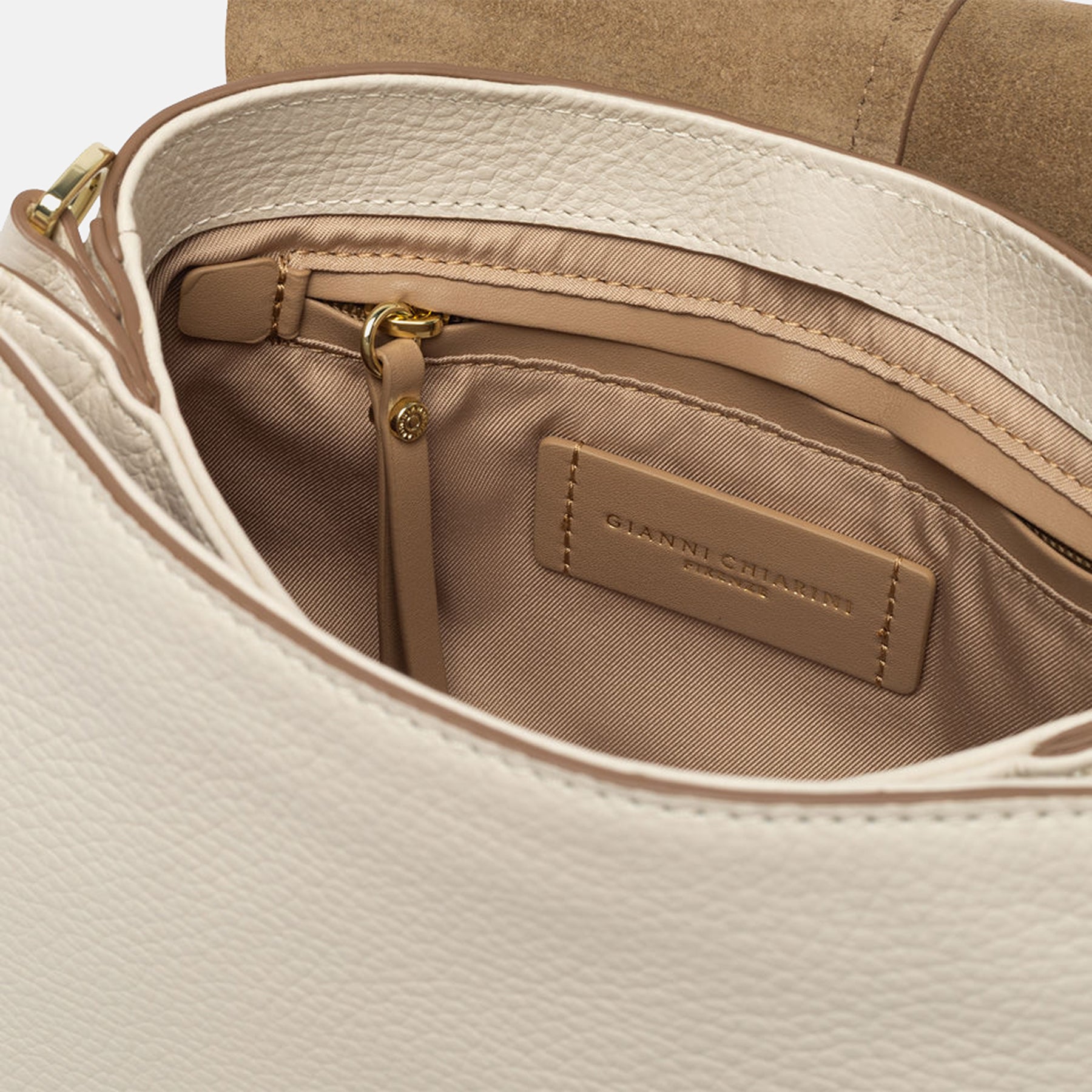 PE26---gianni chiarini---6036 COMM GRN3890_3_P