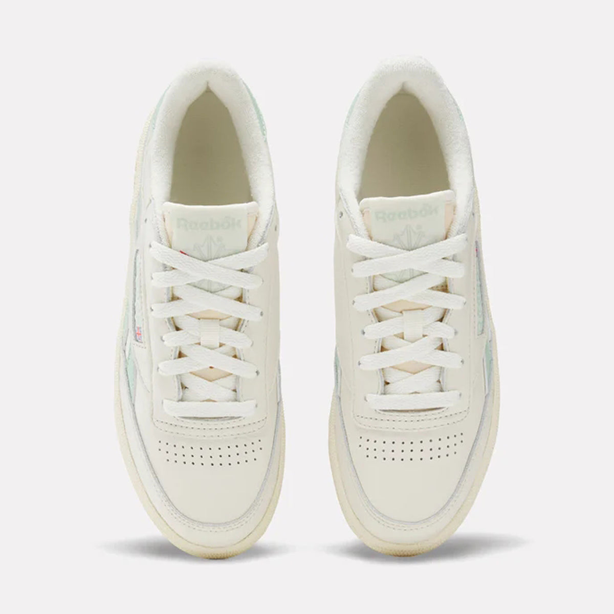 PE26---reebok---CLUB C REVENGE VINTAGE W957_4_P